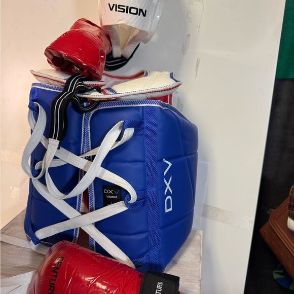 DXV Blue and Red Boxing Gear Set - Picture 1 of 3